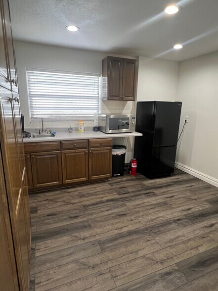 More Photos Of 2424 Sunset Point Rd, Clearwater Medical For Lease