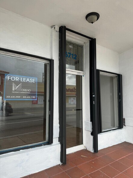 More Photos Of 6708-6716 W Flagler St, Miami Office For Lease