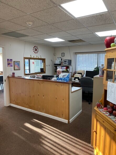 More Photos Of 100 E Broad St, Palmyra Storefront Retail Residential For Lease