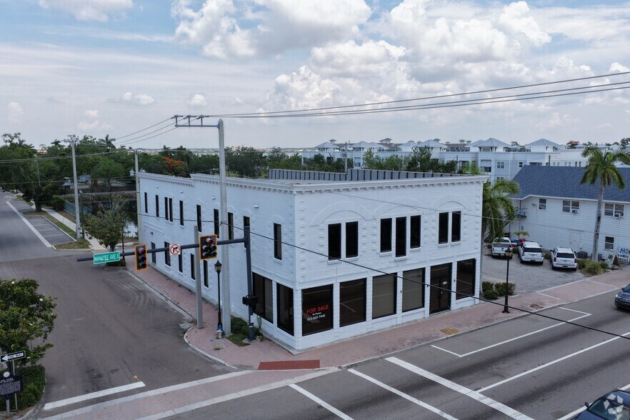 More Photos Of 905 Manatee Ave E, Bradenton Coworking Space