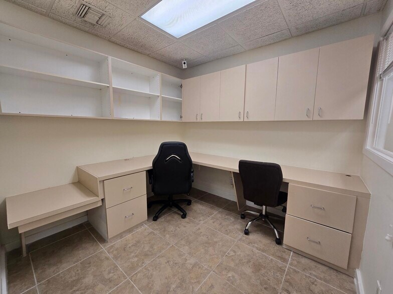 More Photos Of 4091 Colonial Blvd, Fort Myers Office Residential For Sale