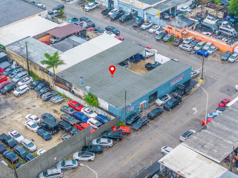 More Photos Of 1025 E 45th St, Hialeah Auto Salvage Facility For Sale