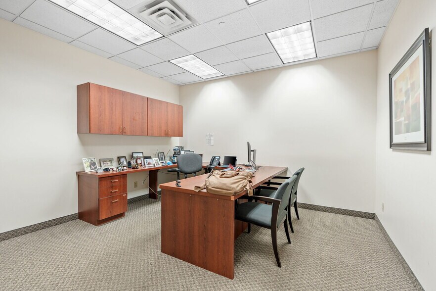 More Photos Of 2905 Lexington Ave S, Eagan Flex For Sale