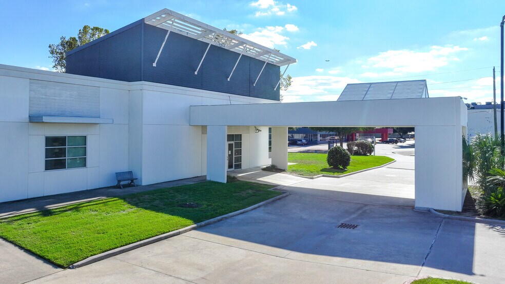 More Photos Of 845 Cypress Creek Pky, Houston Medical For Sale