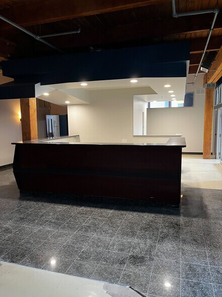More Photos Of 409 W Huron St, Chicago Loft Creative Space For Lease