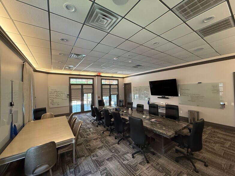 More Photos Of 29080 -29092 Krentel Rd, Lacombe Flex For Sale