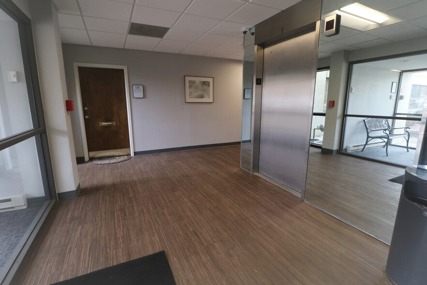 More Photos Of 401 Hamburg Turnpike, Wayne Medical For Sale