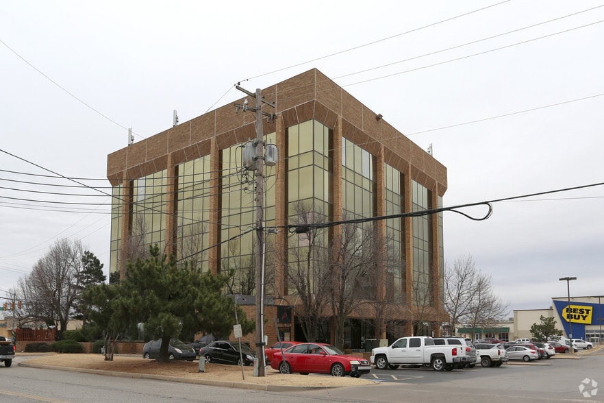 5929 N May Ave, Oklahoma City, OK 73112 Lofts/Showrooms For Lease