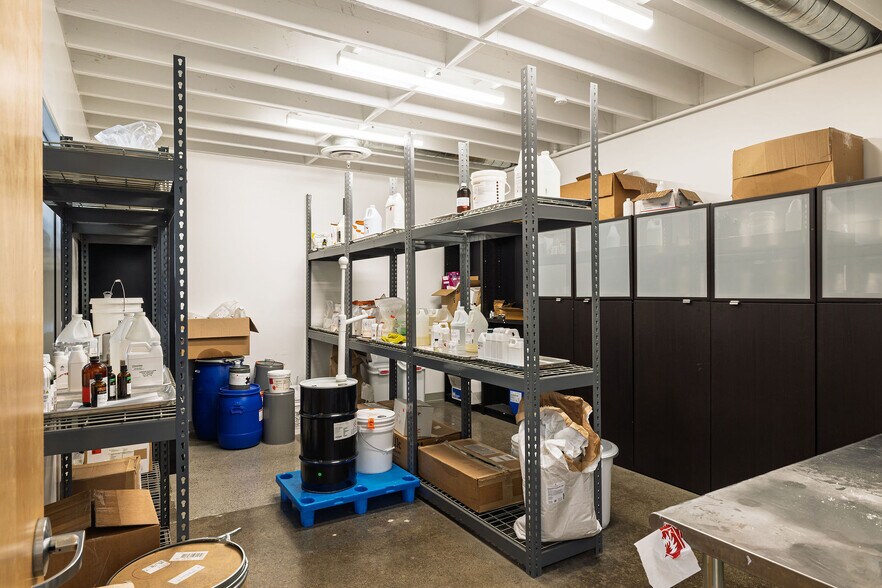 More Photos Of 3400 Susan St, Santa Ana Manufacturing For Lease