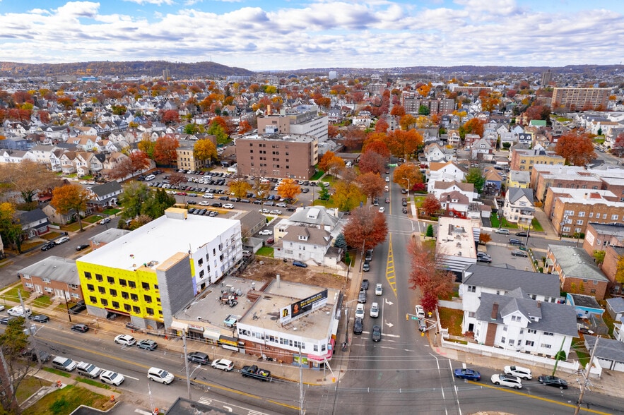 More Photos Of 714-720 Broadway, Paterson Medical For Sale