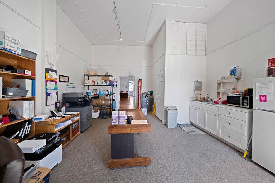 More Photos Of 621-625 Walnut St, Red Bluff Storefront Retail Office For Sale