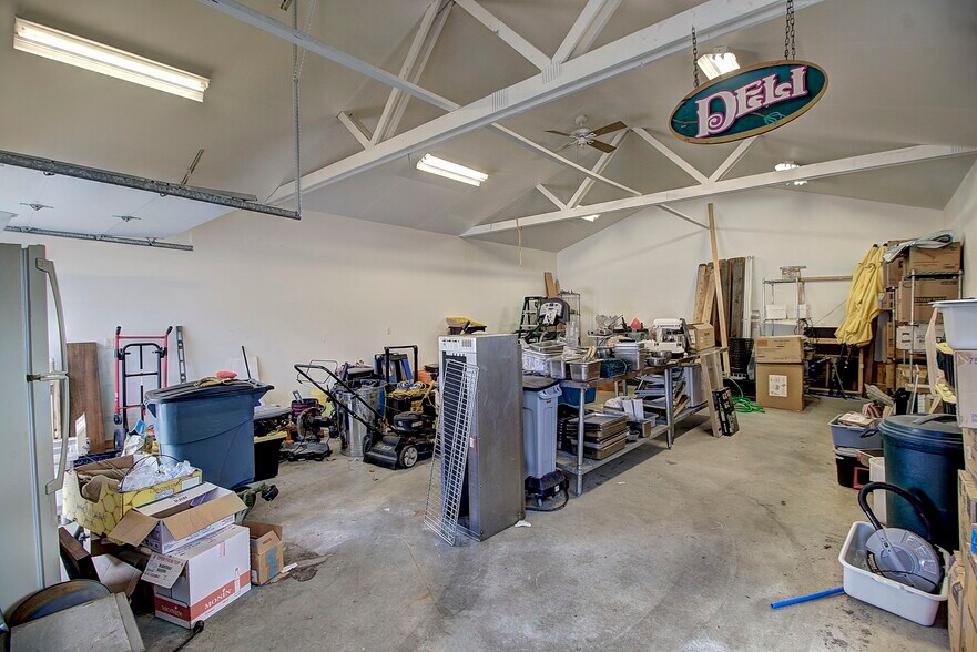 More Photos Of 700 9th St W, Columbia Falls Restaurant For Sale