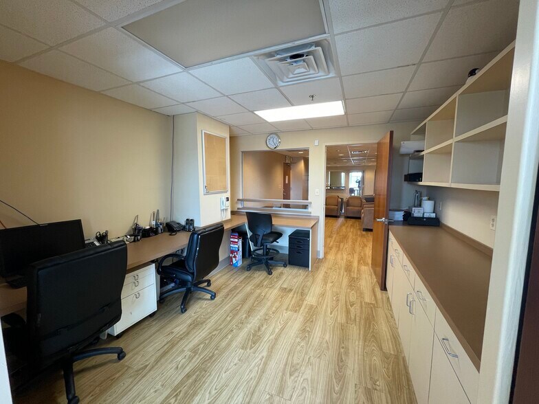 More Photos Of 913 Ridgebrook Rd, Sparks Medical For Sale