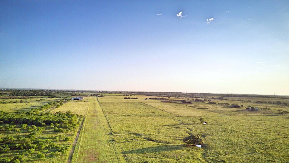 More Photos Of 4545 E FM 775, Seguin Manufacturing For Sale