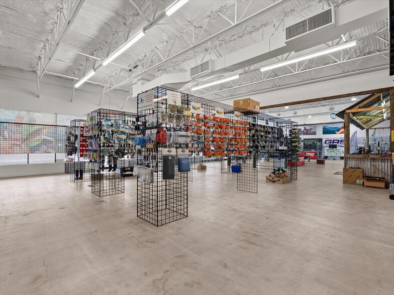 More Photos Of 12408 Highway 6, Santa Fe Freestanding For Lease