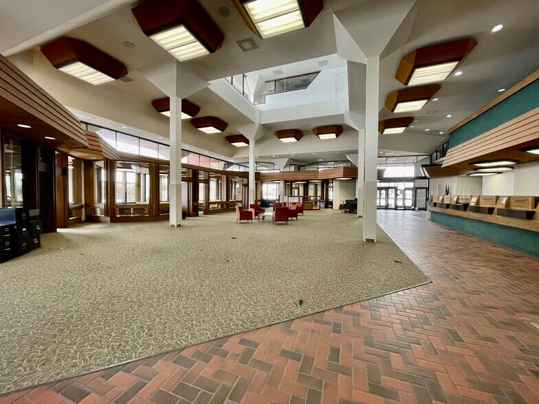More Photos Of 730 Center Ave, Moorhead Office For Sale