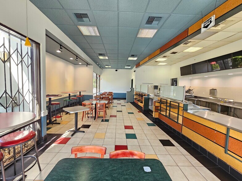 More Photos Of 901 W Victoria St, Compton Unknown For Lease