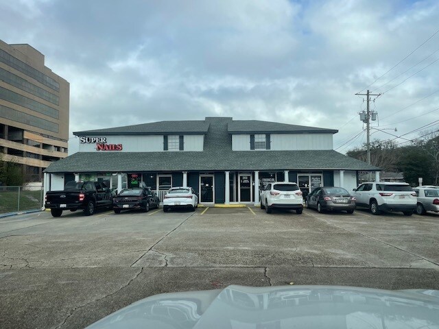 More Photos Of 1949-1955 Veterans Memorial Blvd, Metairie Office For Lease