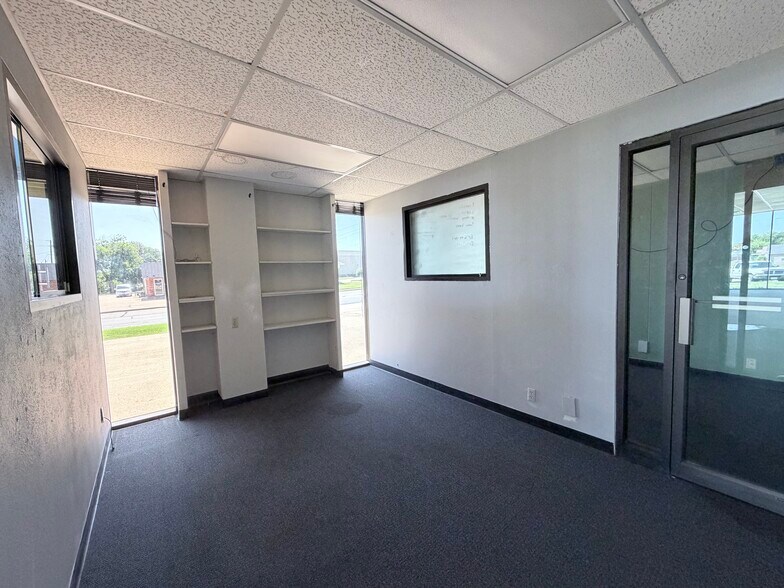 More Photos Of 2412 Kemp Blvd, Wichita Falls Light Manufacturing For Sale