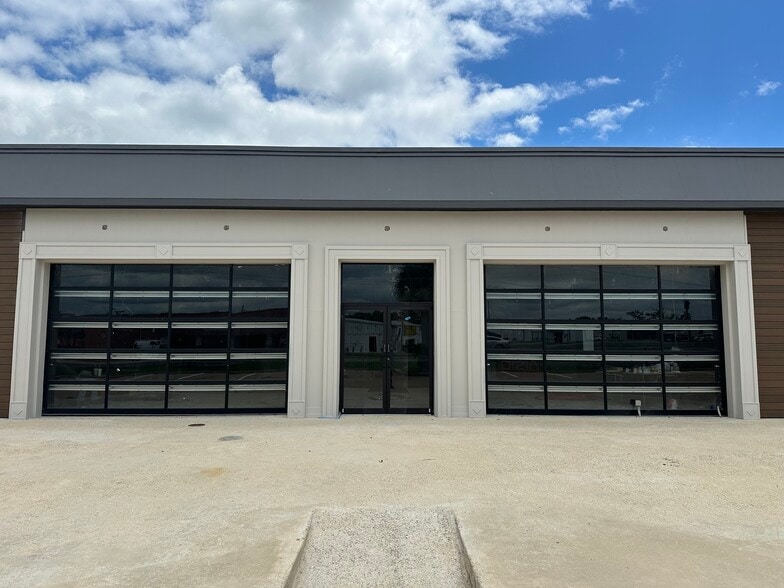 More Photos Of 1400 W Tunnel Blvd, Houma Hotel For Lease