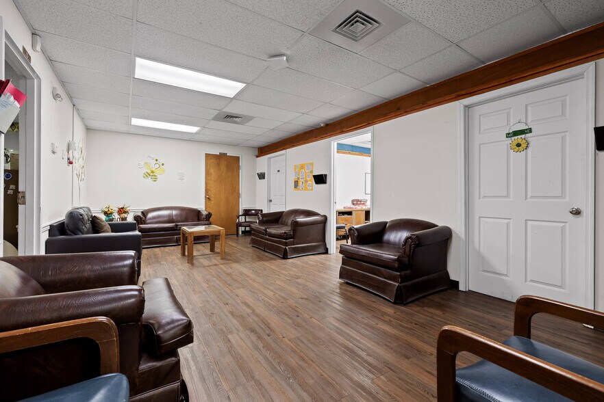 More Photos Of 940 S Ocoee St, Cleveland Medical For Sale