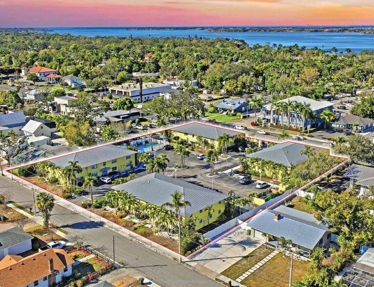 Primary Photo Of 2309 Manatee Ave W, Bradenton Apartments For Sale