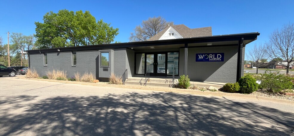 More Photos Of 1415 SW Topeka Blvd, Topeka Office For Lease