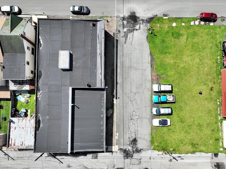 More Photos Of 39 E Walnut St, Ashland Auto Repair For Sale