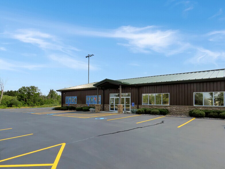 More Photos Of 6831 Seneca Ln, Elma Flex For Lease