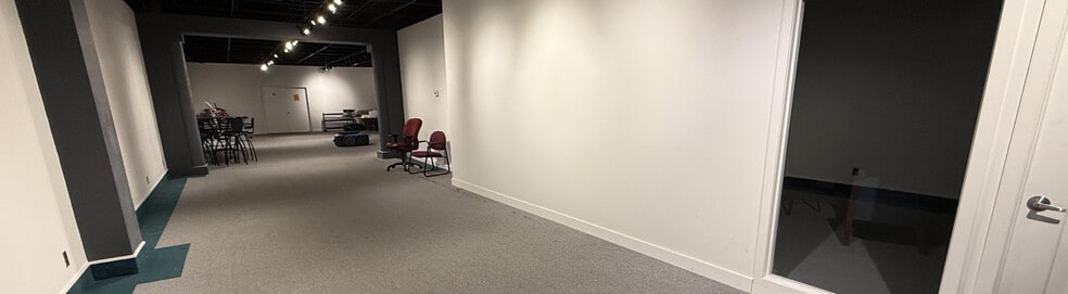 More Photos Of 700 King Edward St, Winnipeg Manufacturing For Lease