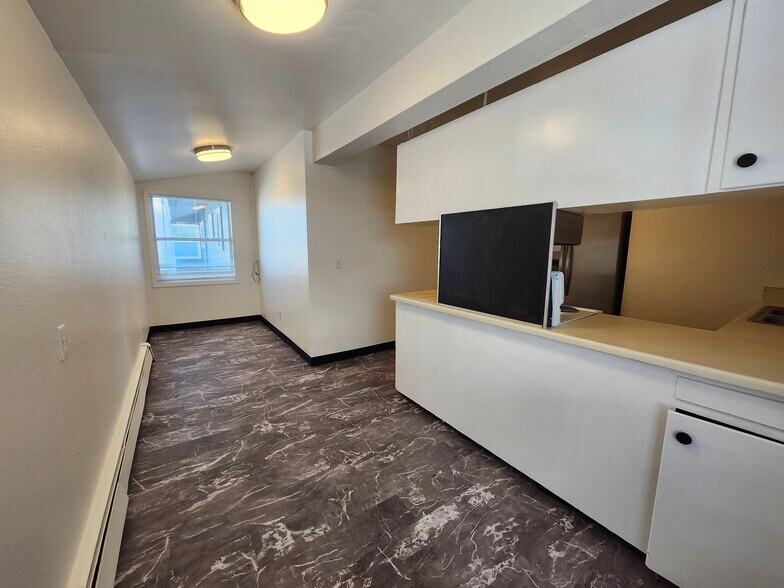 More Photos Of 3925 E 9th Ave, Anchorage Multifamily For Sale