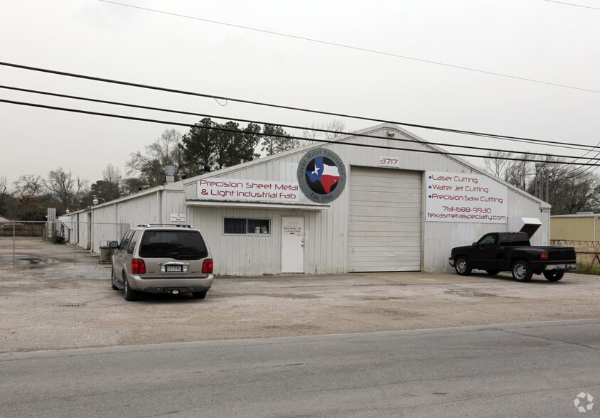 Primary Photo Of 3717 Pinemont Dr, Houston Unknown For Lease