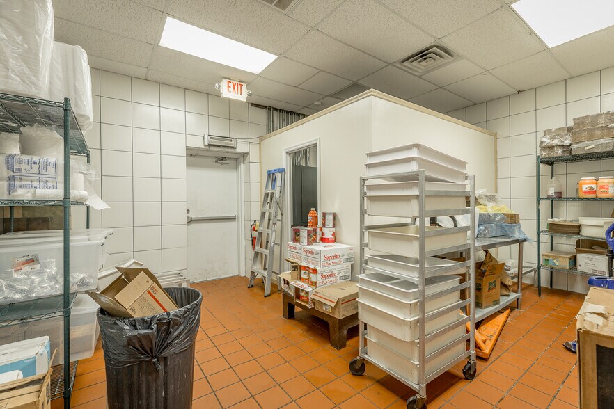 More Photos Of 150 Pearl Dr, LaFayette Restaurant For Sale