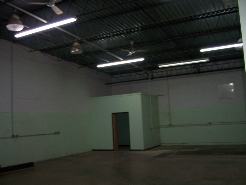 More Photos Of 9415-9431 Enterprise Dr, Mokena Warehouse For Lease