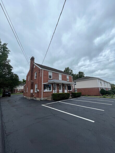 More Photos Of 266 Hebron Ave, Glastonbury Storefront Retail Office For Lease