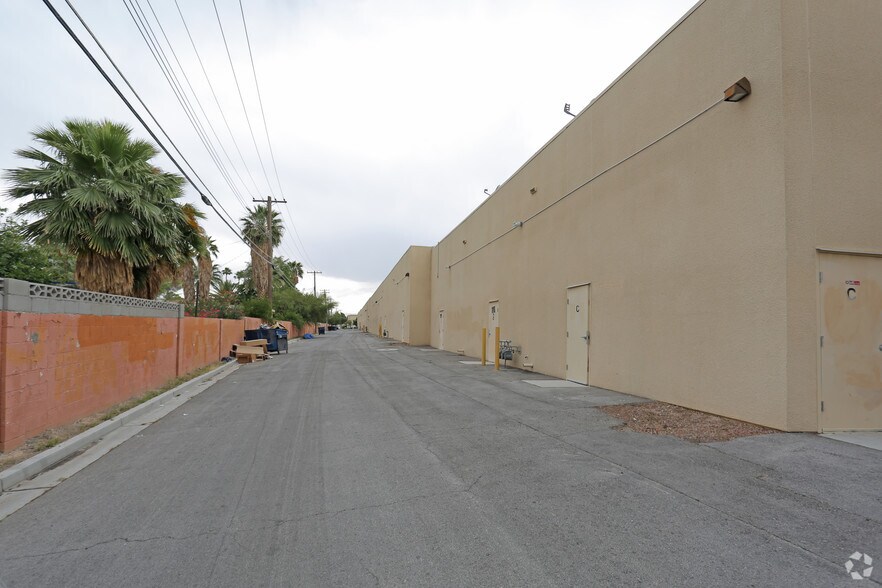 More Photos Of 5105 E Sahara Ave, Las Vegas Unknown For Lease