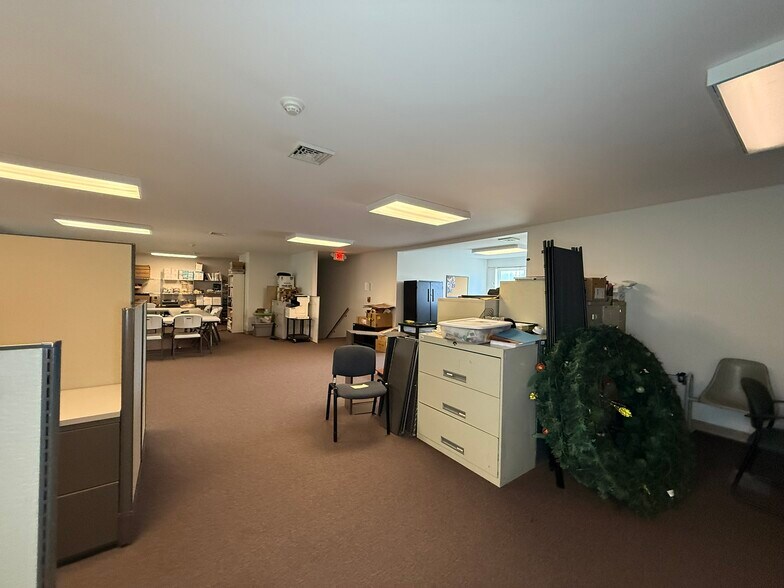 More Photos Of 111 Hamilton St, Mexico Office For Sale