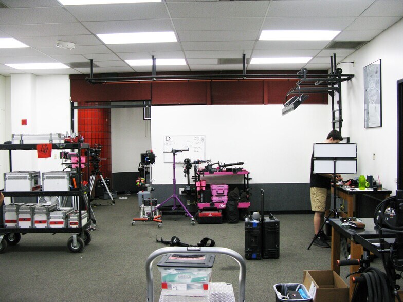 More Photos Of 870 Vine St, Los Angeles Office For Lease