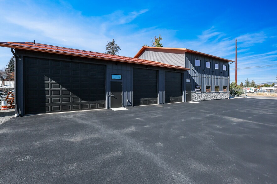 More Photos Of 17612 E Sprague Ave, Spokane Valley Office For Sale