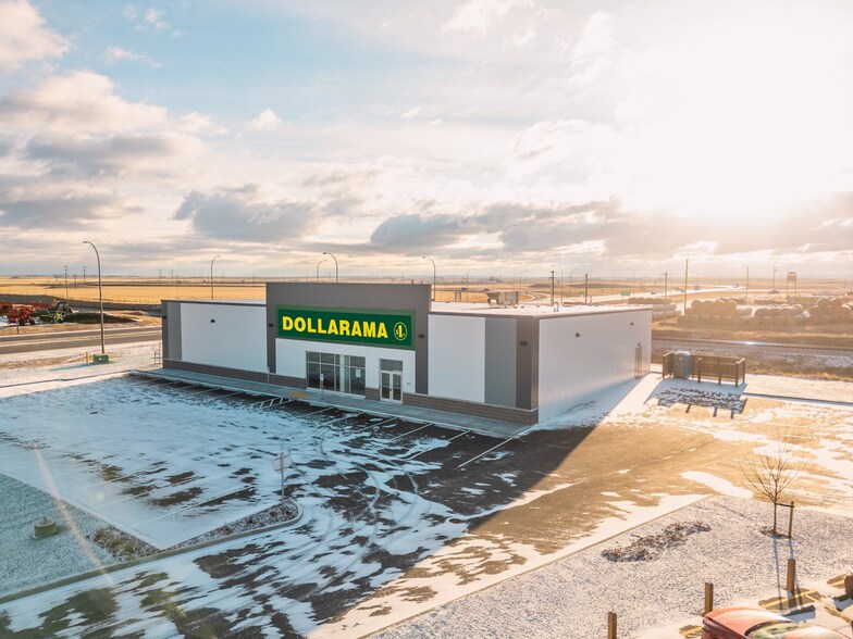 Primary Photo Of 818 18 St, Fort Macleod Freestanding For Sale