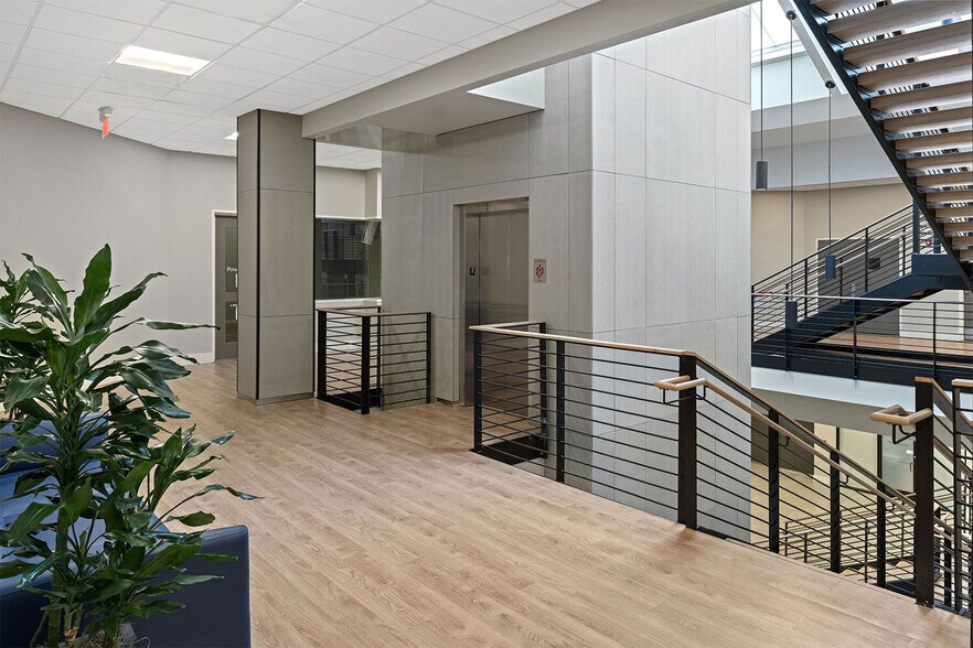 More Photos Of 3 W Broad St, Bethlehem Office Residential For Lease