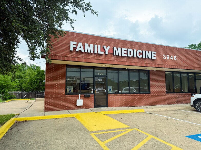 More Photos Of 3946 S Buckner Blvd, Dallas Office For Lease
