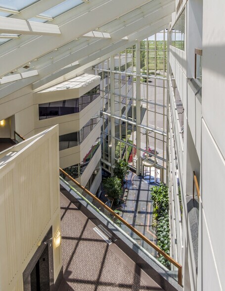 More Photos Of 39555 Orchard Hill Pl, Novi Office For Lease