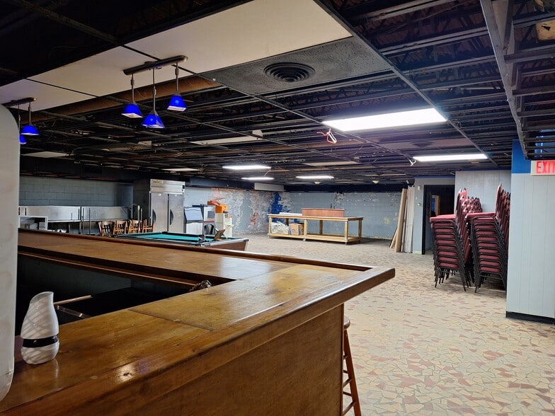 More Photos Of 525 Main St, Altavista Restaurant For Sale