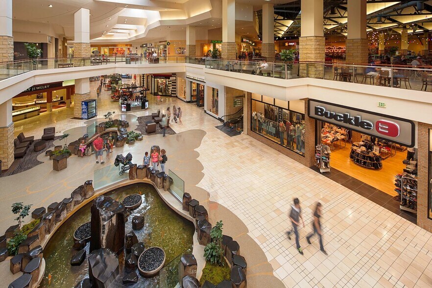 More Photos Of 12000 SE 82nd Ave, Portland Unknown For Lease