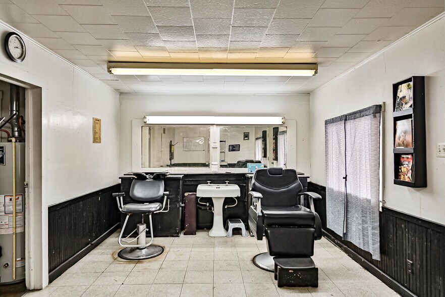 More Photos Of 600 W 13th Ave, Corsicana Flex For Sale