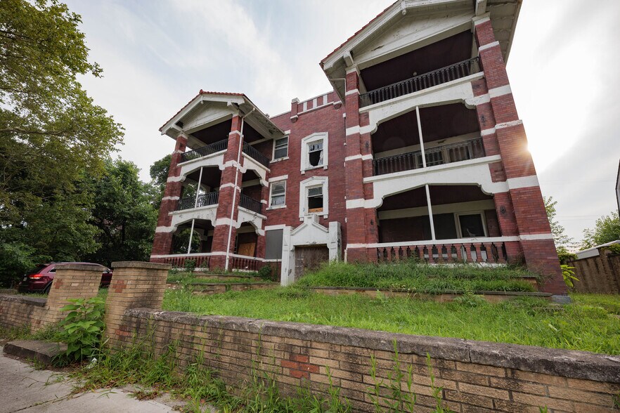 More Photos Of 1780 E 89th St, Cleveland Apartments For Sale