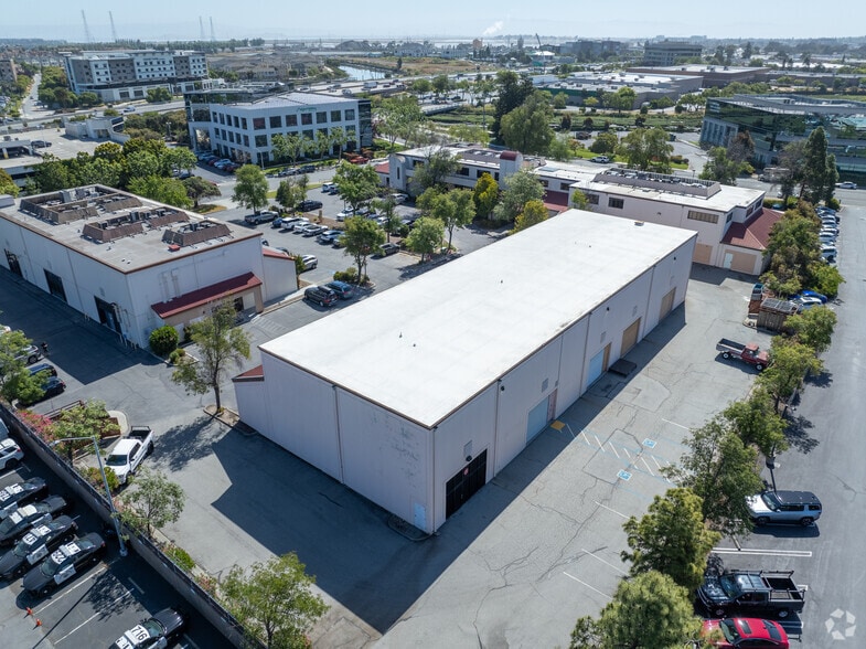 More Photos Of 335 Convention Way, Redwood City Unknown For Lease