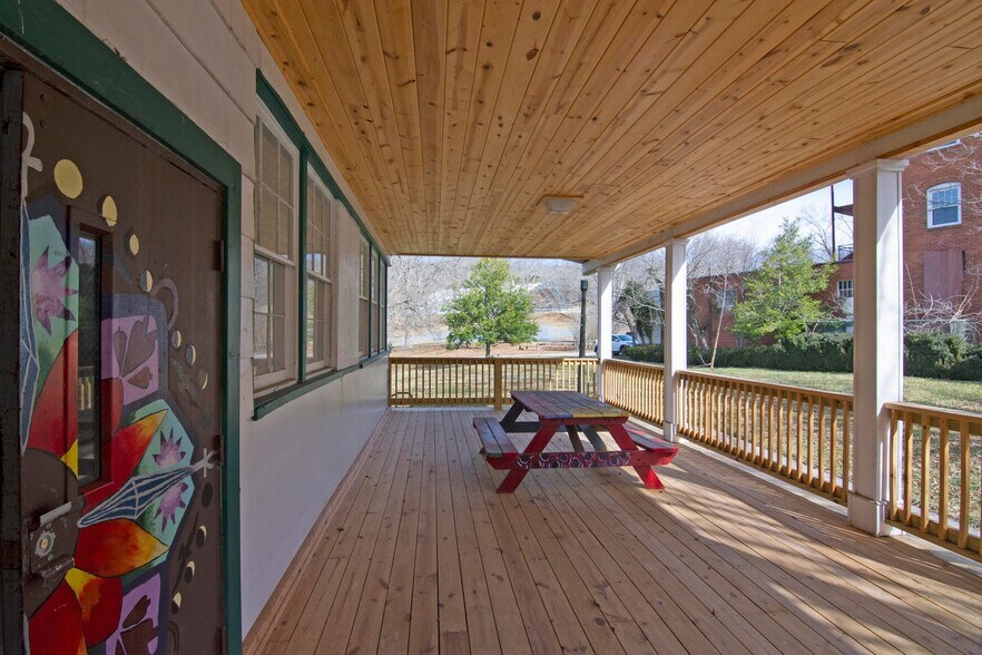 More Photos Of 158 Academy Lane Dr, Pence Springs Hotel For Sale