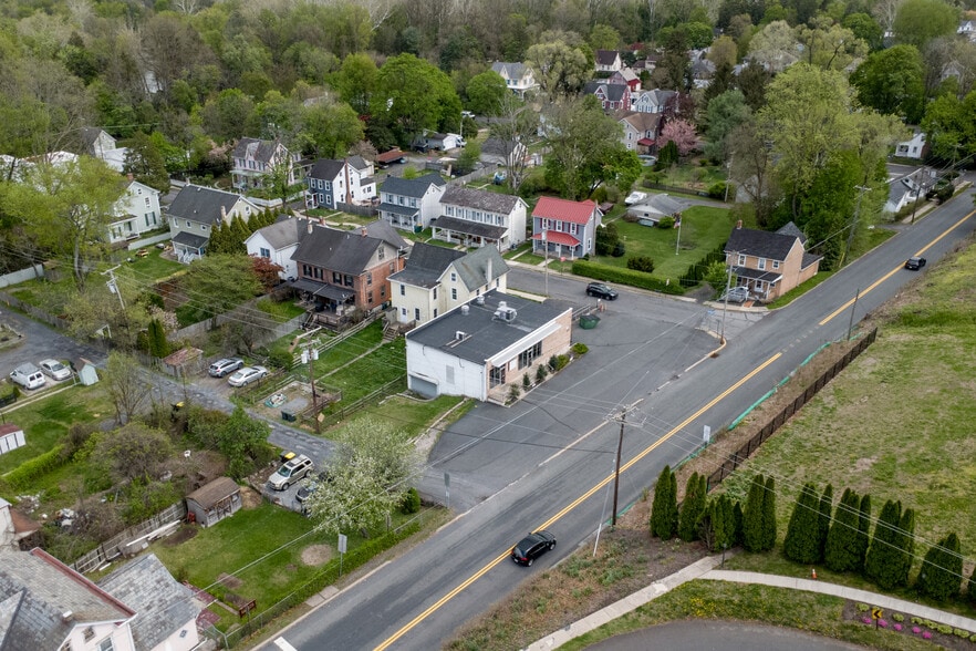 More Photos Of 720 Easton Rd, Riegelsville Freestanding For Lease